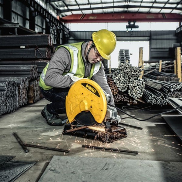 Δισκοπρίονο Κοπής Μετάλλου 2300W Φ355mm Dewalt (D28730-QS)