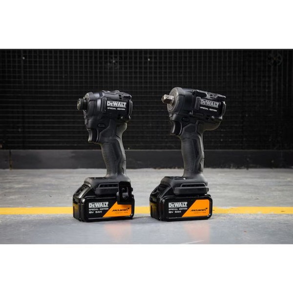 Σετ Μπουλονόκλειδο και Παλμικό - 2 X 5AH 18V XR Brushless Dewalt McLaren (DCK2224MP2T-QW)