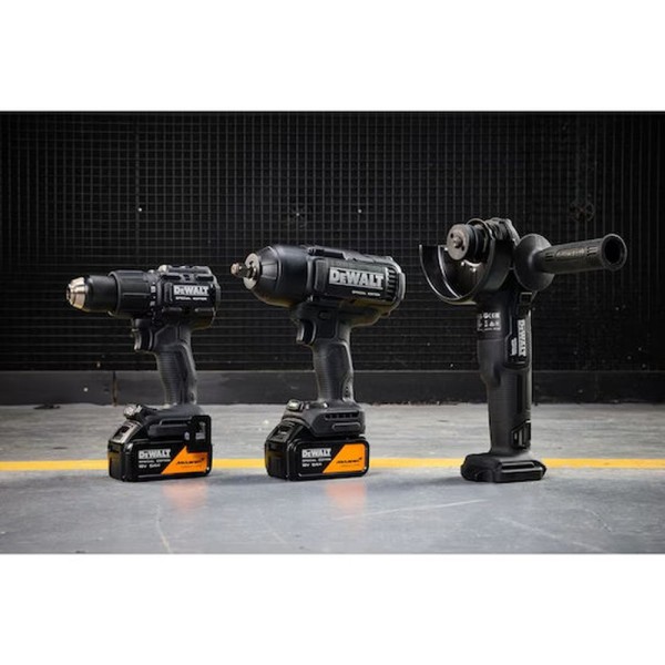 Σετ 3 Τεμαχίων18V XR - Κρουστικό Δράπανο (HD) + Μπουλονόκλειδο (ID) + Τροχός (GR) DeWalt McLaren - 2X 5AH (DCK3222MP2T-QW)