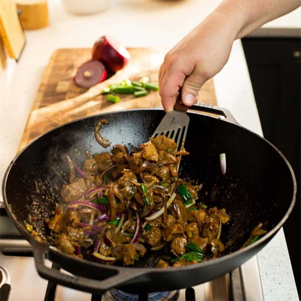 Μαντεμένιο Wok 35.5εκ / 6.8lt Lodge (L14W)